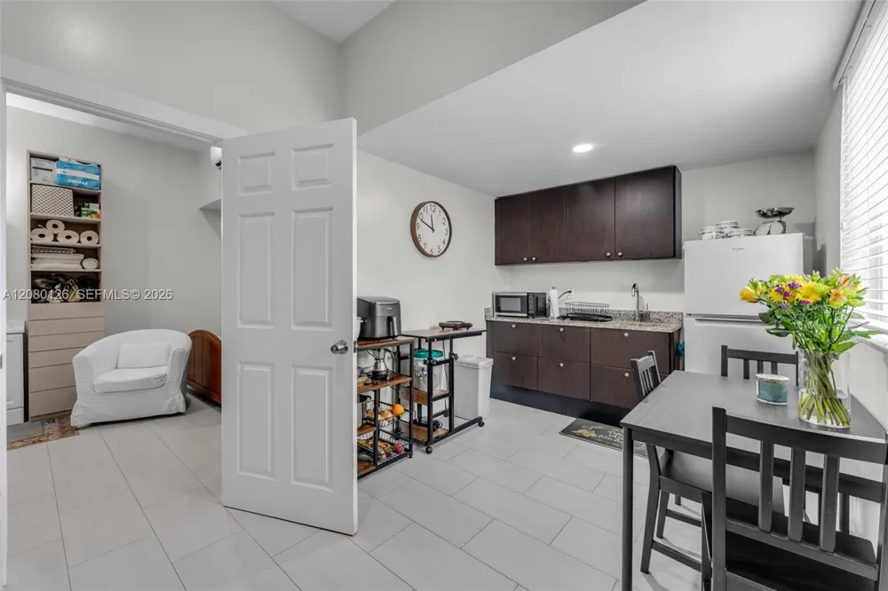 14221 SW 28th St Miami, FL 33175