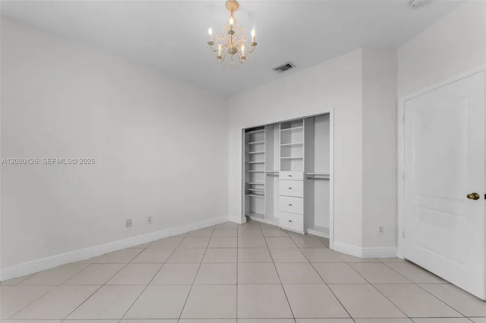 14221 SW 28th St Miami, FL 33175