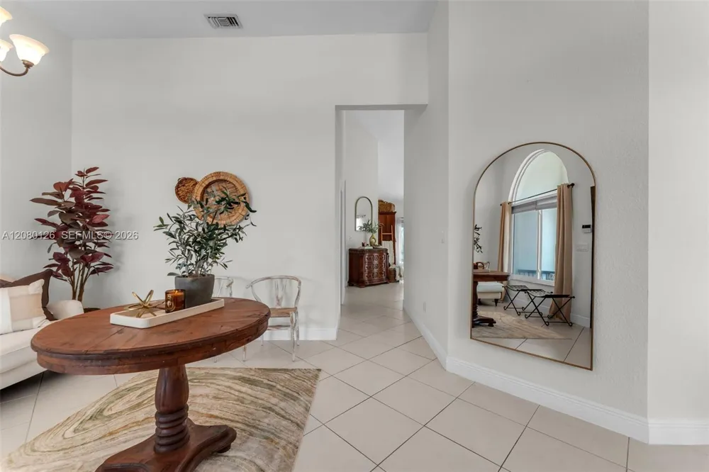 14221 SW 28th St Miami, FL 33175