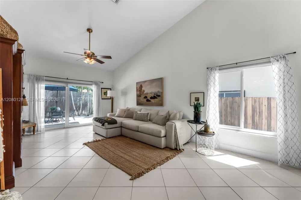14221 SW 28th St Miami, FL 33175