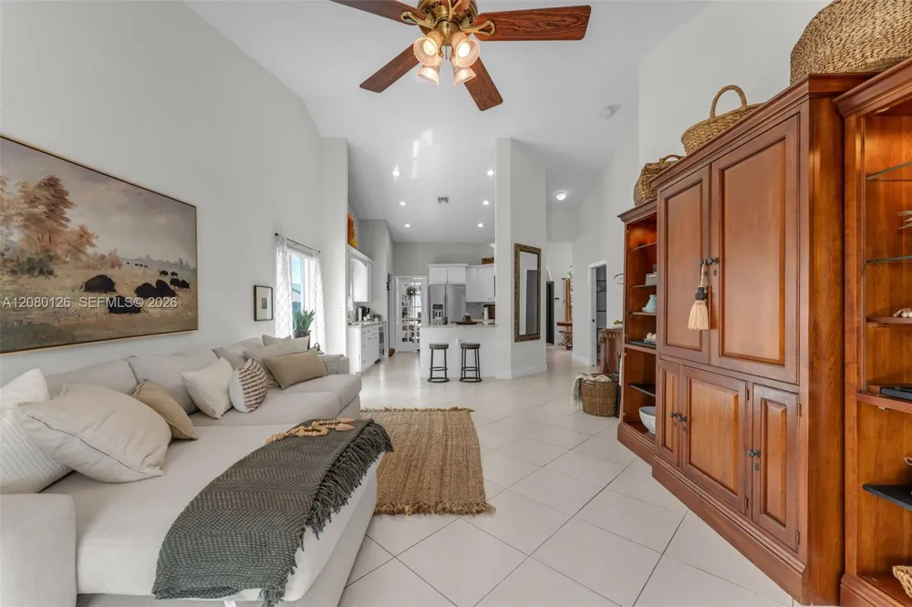14221 SW 28th St Miami, FL 33175