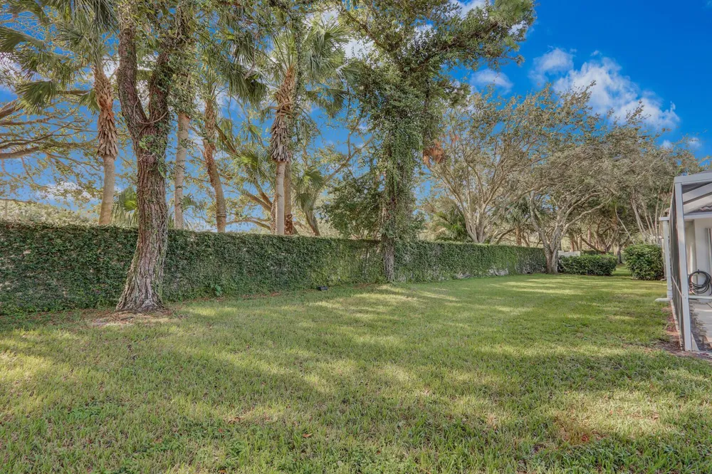 9503 Chapman Oak Court Palm Beach Gardens, FL 33410