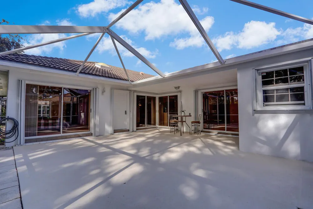 9503 Chapman Oak Court Palm Beach Gardens, FL 33410