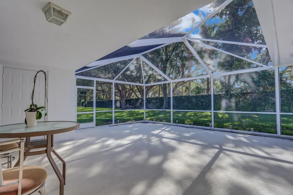 9503 Chapman Oak Court Palm Beach Gardens, FL 33410