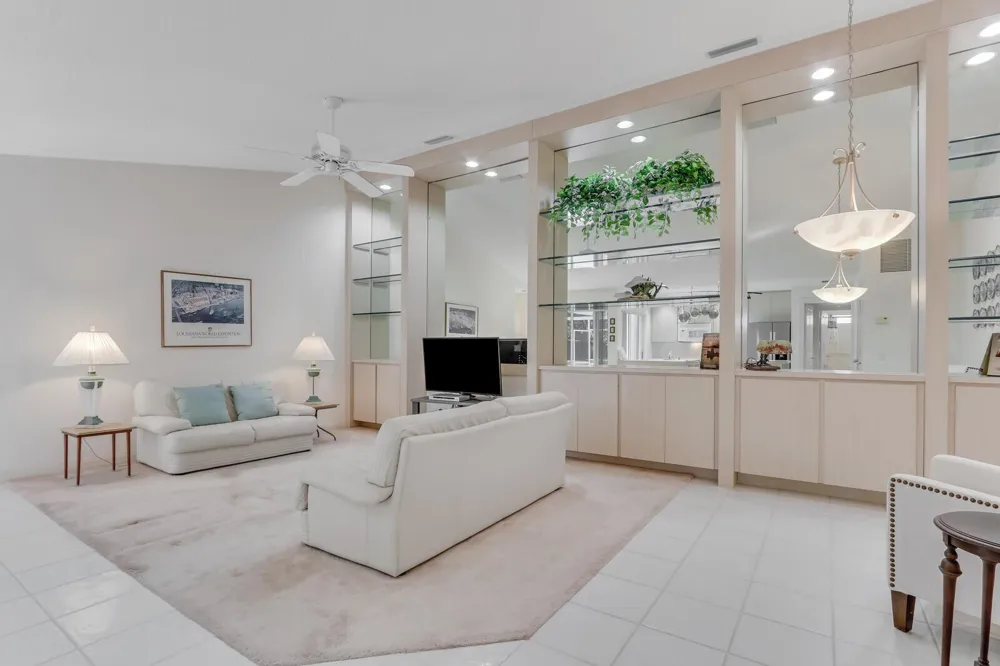9503 Chapman Oak Court Palm Beach Gardens, FL 33410