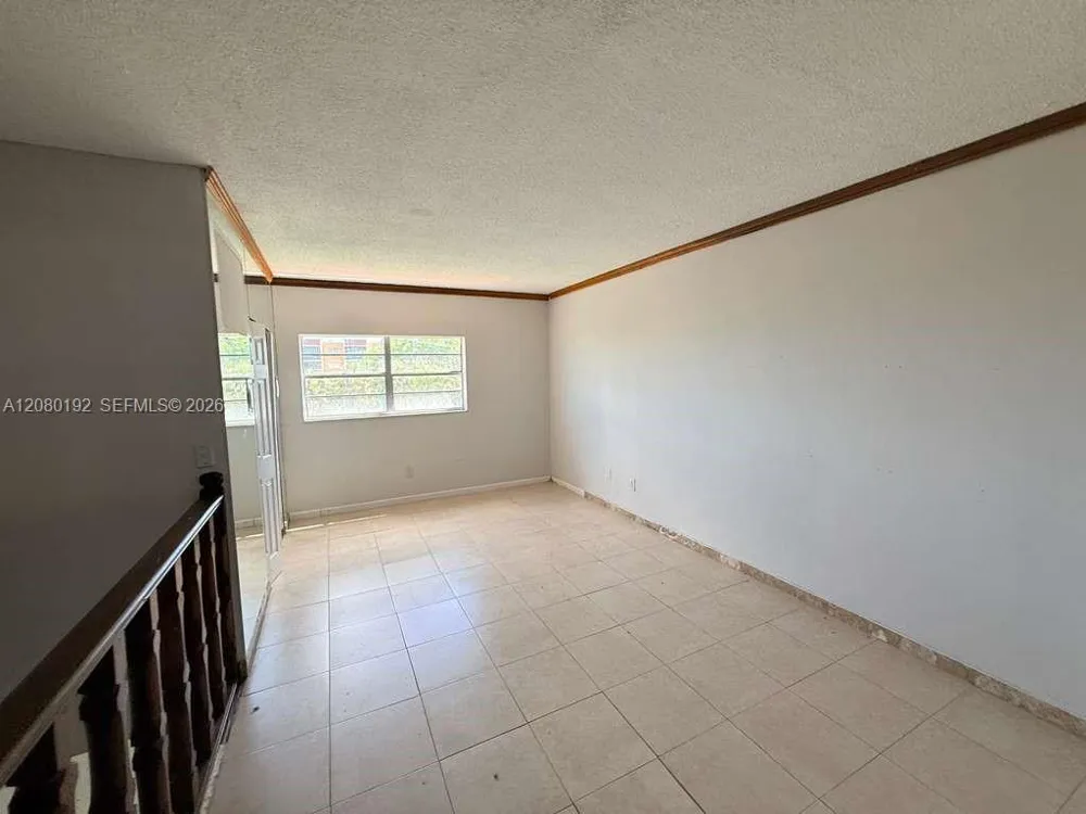 1300 W 53rd St #32 Hialeah, FL 33012