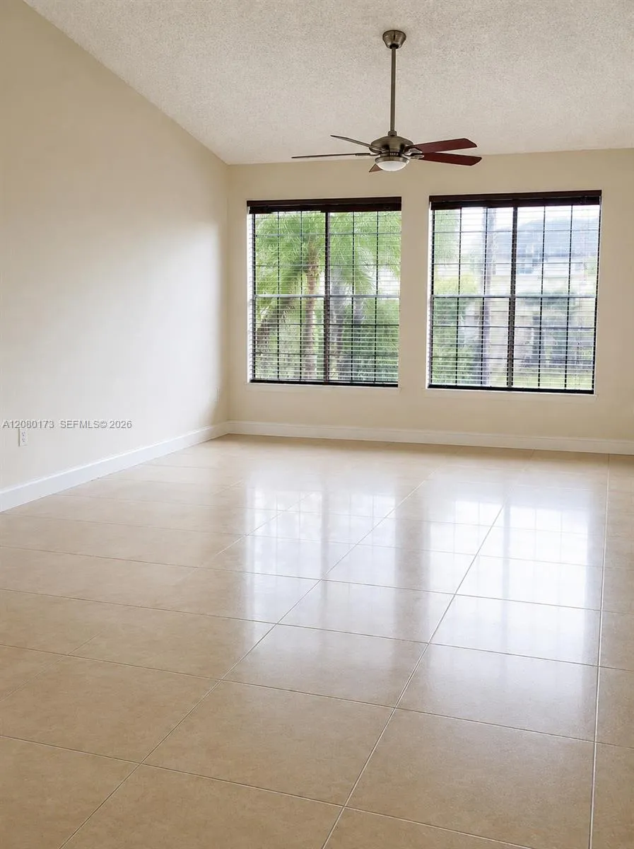 6355 La Costa Dr #M Boca Raton, FL 33433