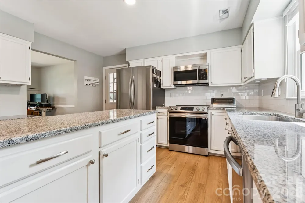 12501 Diamond Drive Pineville, NC 28134
