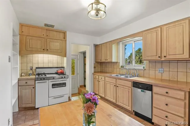 4511 S Galapago Street Englewood, CO 80110