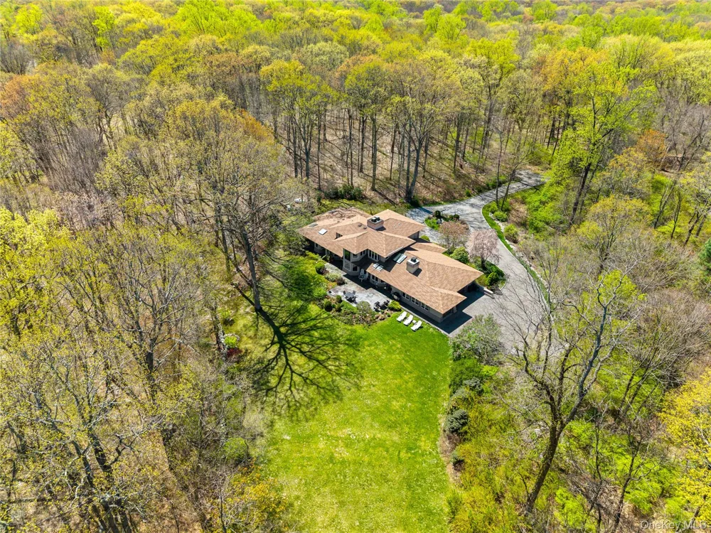 60 Old Aspetong Road Katonah, NY 10536