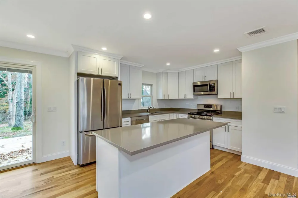 51 Ocean Avenue Hampton Bays, NY 11946