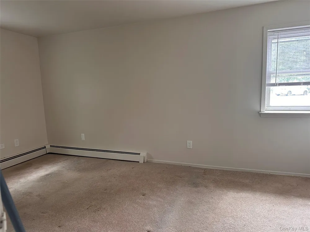 400 corona #B3 Valley Stream, NY 11580