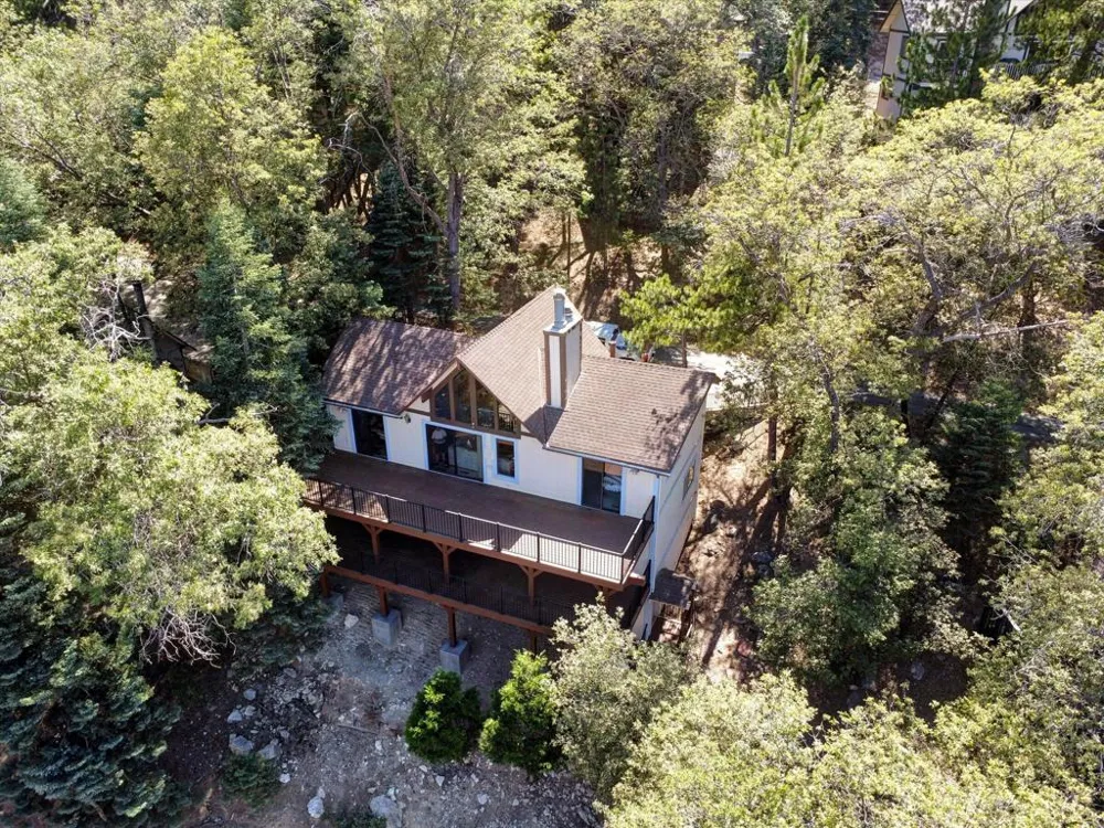 214 S Fairway Drive Lake Arrowhead, CA 92352