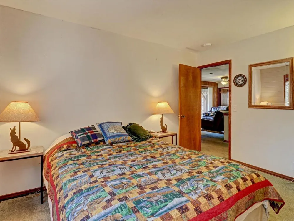 214 S Fairway Drive Lake Arrowhead, CA 92352