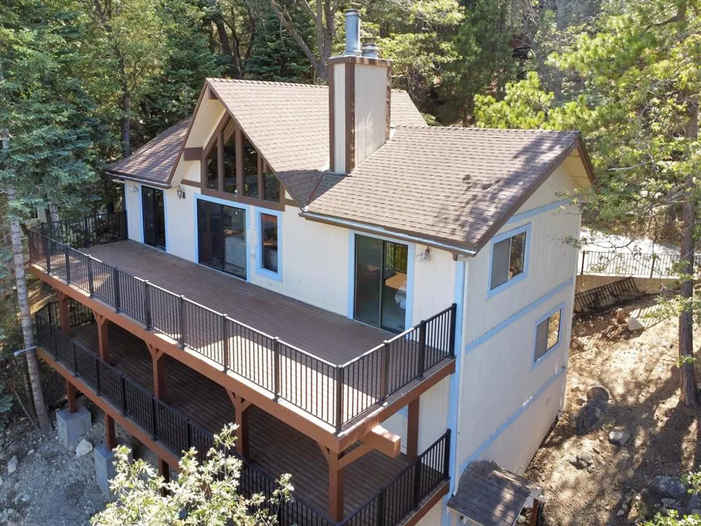 214 S Fairway Drive Lake Arrowhead, CA 92352