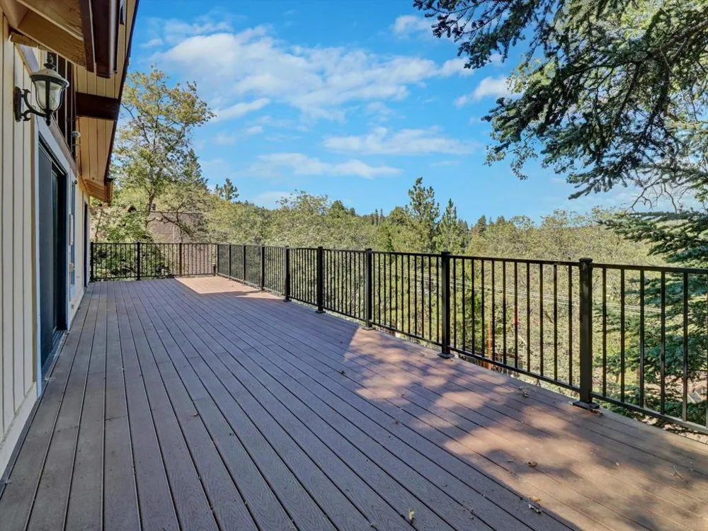 214 S Fairway Drive Lake Arrowhead, CA 92352