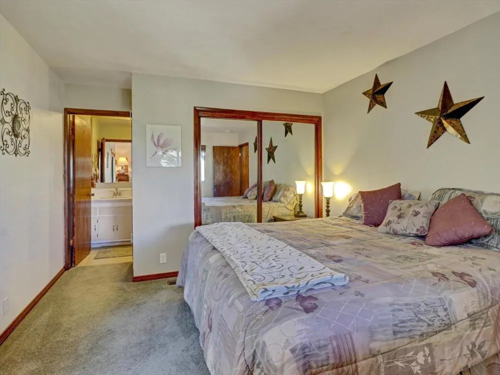 214 S Fairway Drive Lake Arrowhead, CA 92352