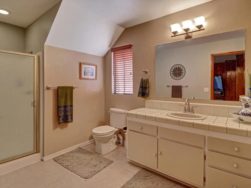 214 S Fairway Drive Lake Arrowhead, CA 92352