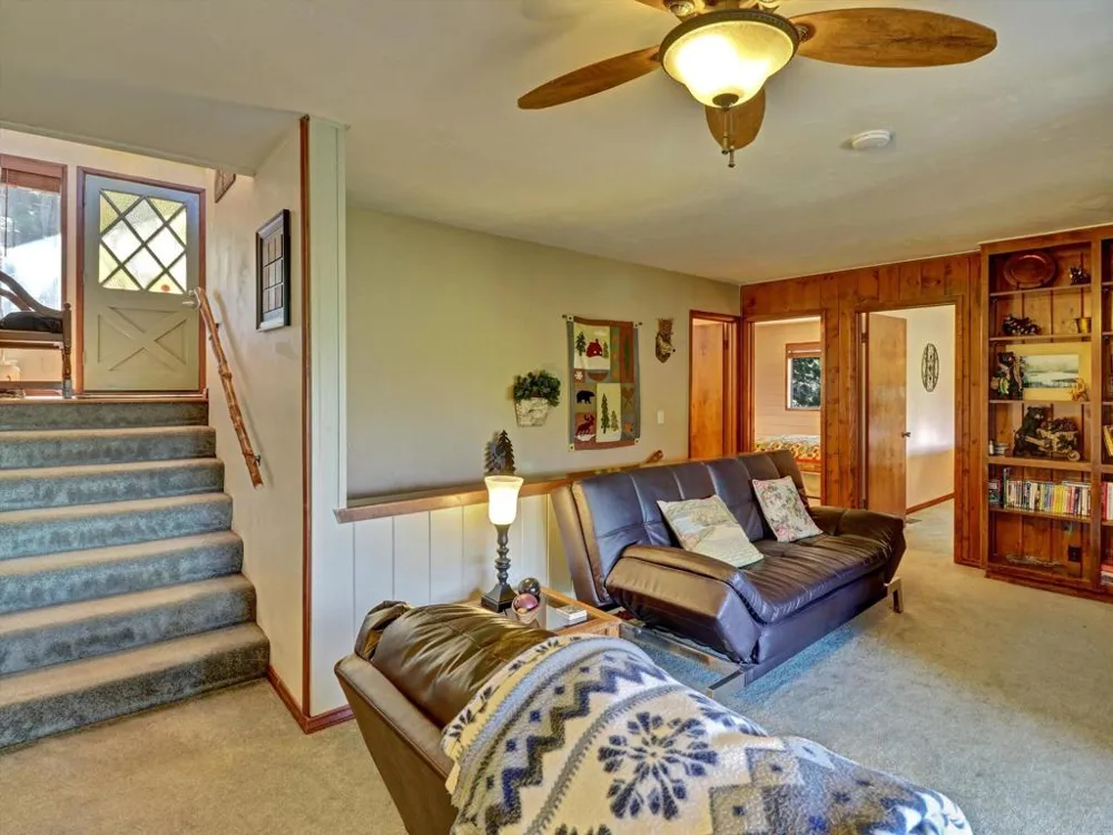 214 S Fairway Drive Lake Arrowhead, CA 92352