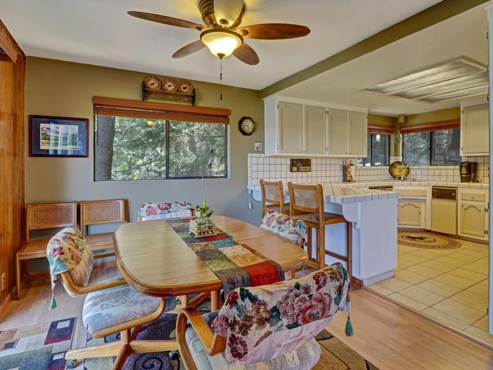 214 S Fairway Drive Lake Arrowhead, CA 92352