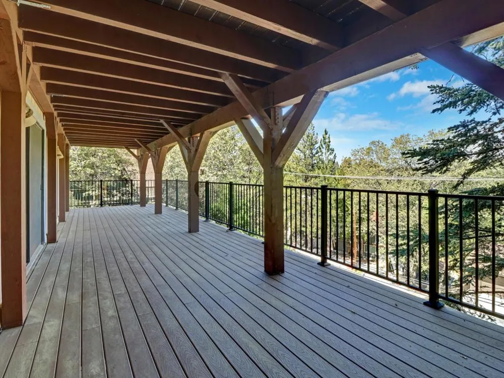 214 S Fairway Drive Lake Arrowhead, CA 92352
