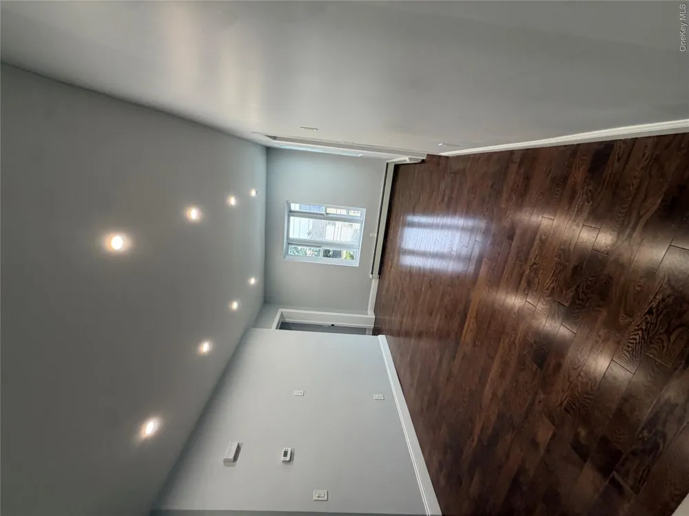21704 135th Avenue #2 Springfield Gardens, NY 11413