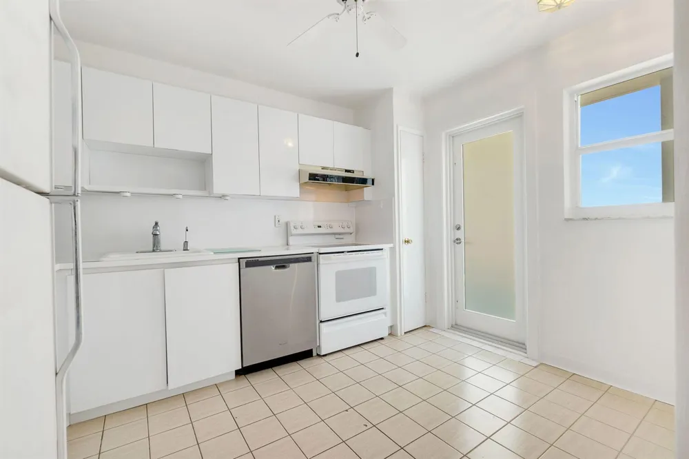 750 OCEAN BOULEVARD #1502 Pompano Beach, FL 33062