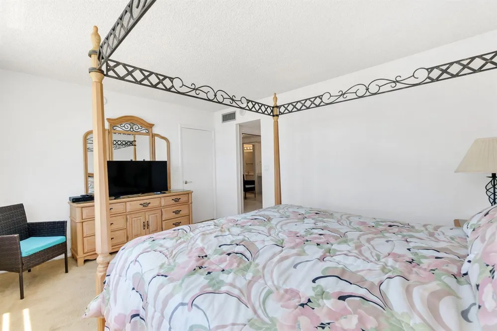 750 OCEAN BOULEVARD #1502 Pompano Beach, FL 33062