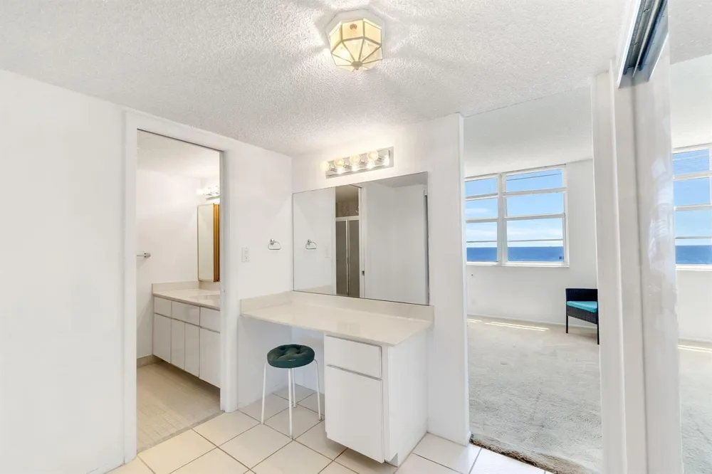 750 OCEAN BOULEVARD #1502 Pompano Beach, FL 33062