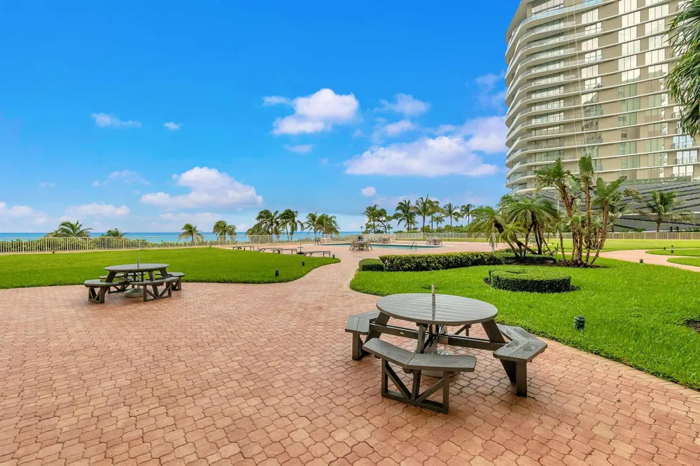 750 OCEAN BOULEVARD #1502 Pompano Beach, FL 33062