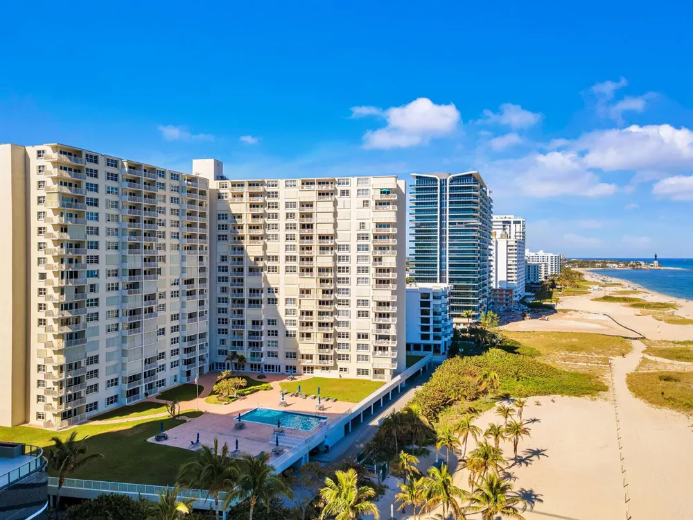 750 OCEAN BOULEVARD #1502 Pompano Beach, FL 33062