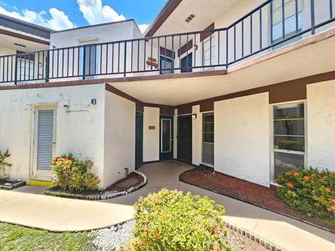 6 GREENWAY Village #105