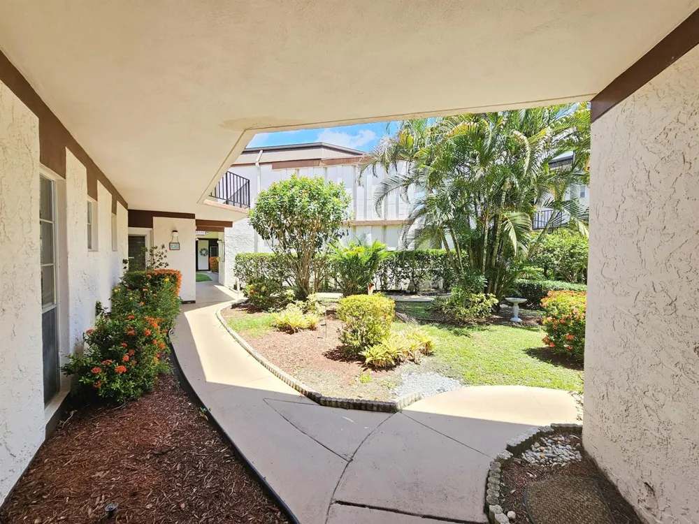 6 GREENWAY Village #105 Royal Palm Beach, FL 33411