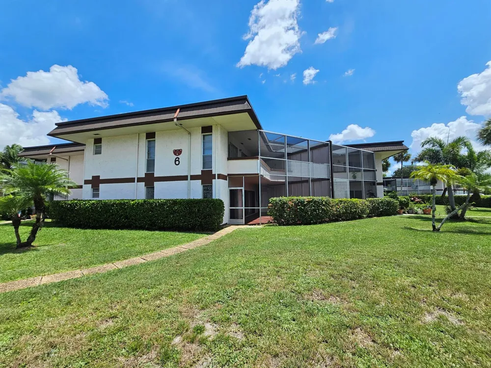 6 GREENWAY Village #105 Royal Palm Beach, FL 33411