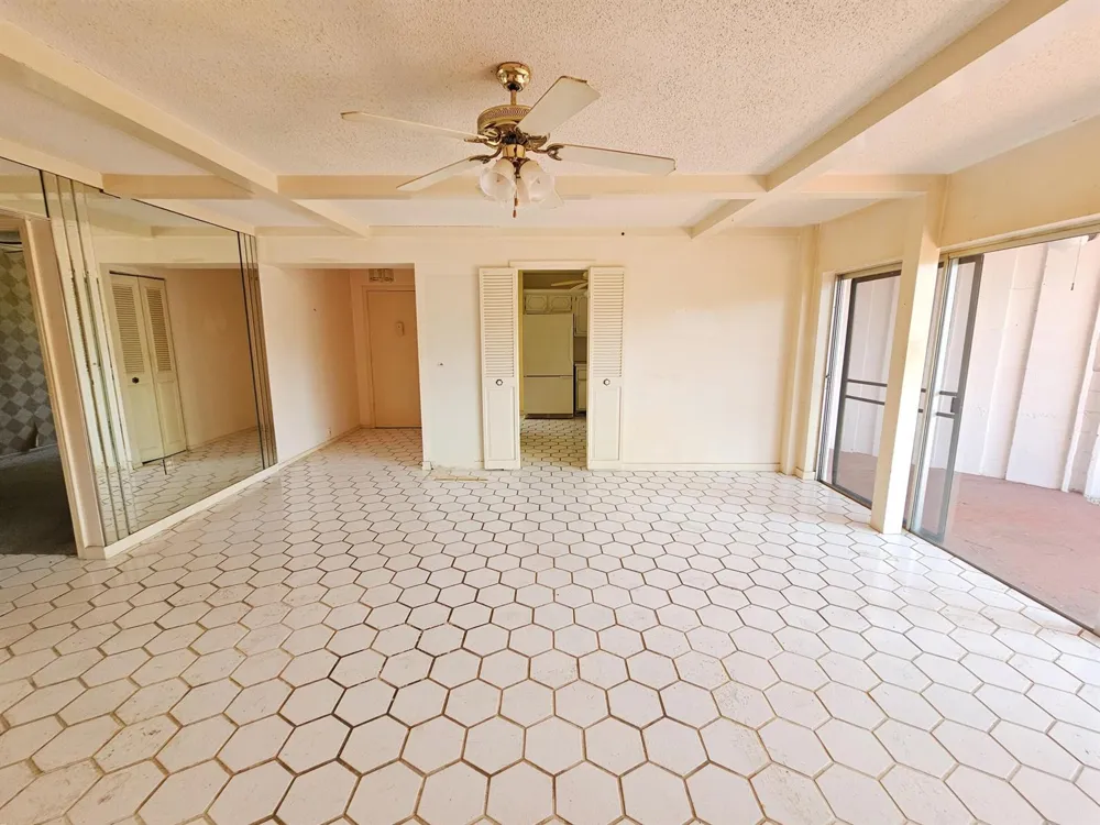 6 GREENWAY Village #105 Royal Palm Beach, FL 33411