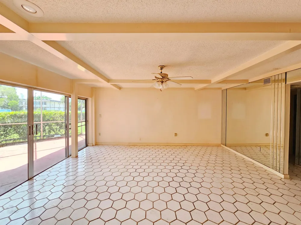 6 GREENWAY Village #105 Royal Palm Beach, FL 33411
