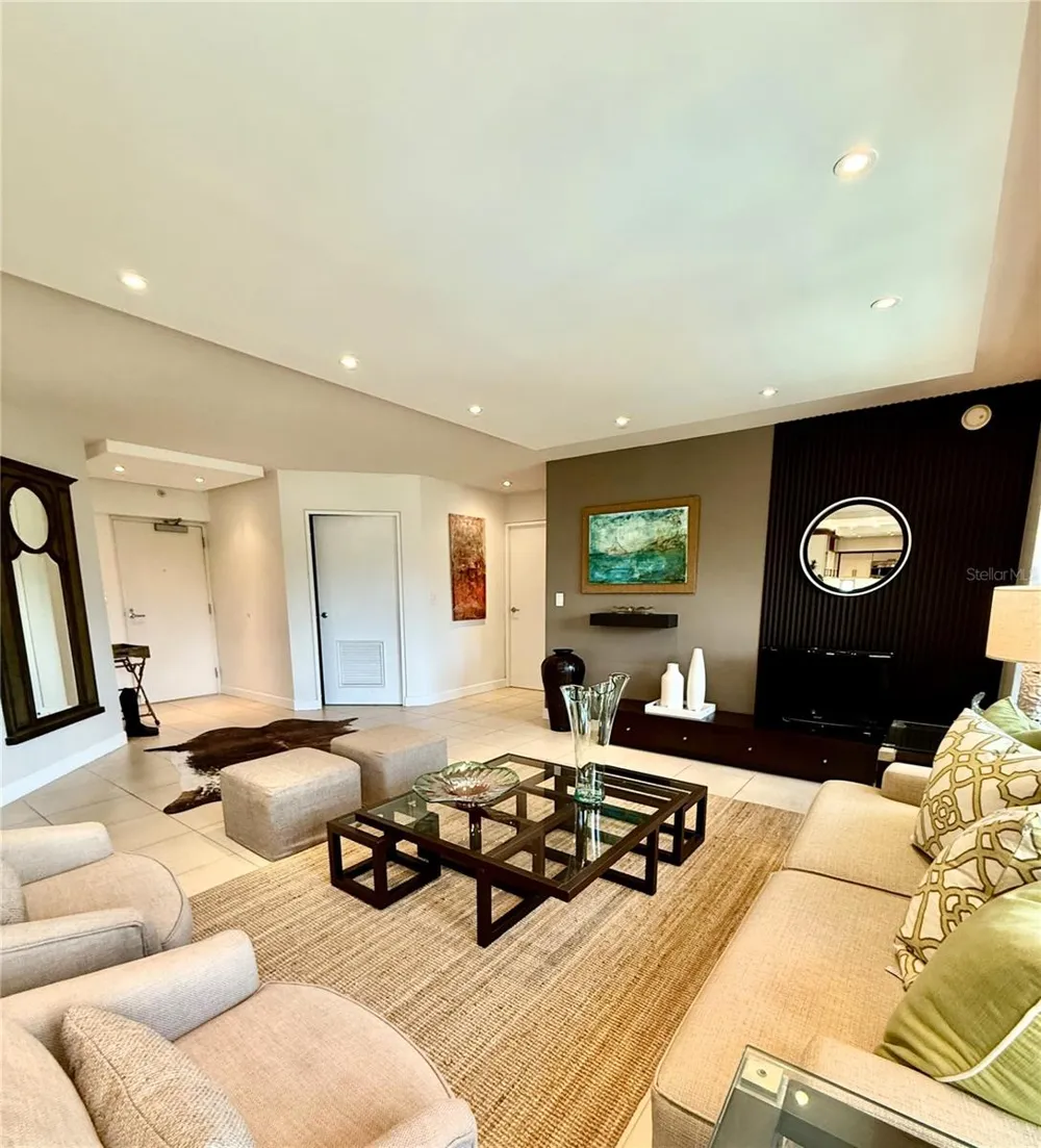 103 DE DIEGO AVENUE #01 San Juan, PR 00911