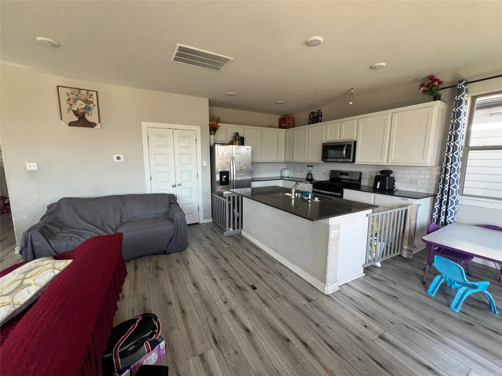 172 Coppers Way Elgin, TX 78621