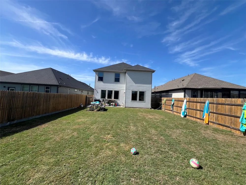 172 Coppers Way Elgin, TX 78621