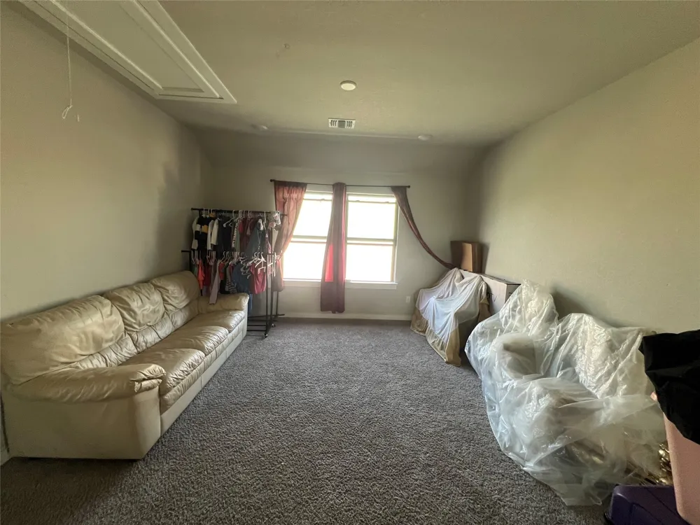 172 Coppers Way Elgin, TX 78621