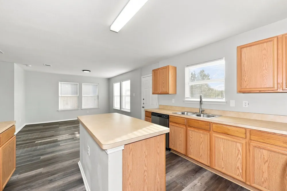 1409 Mission Hills Lane Dallas, TX 75217