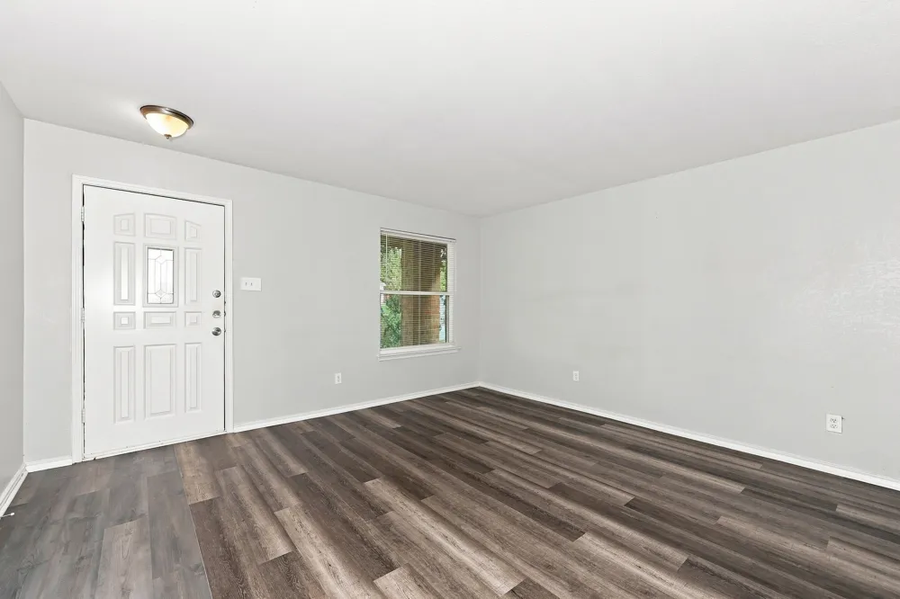 1409 Mission Hills Lane Dallas, TX 75217