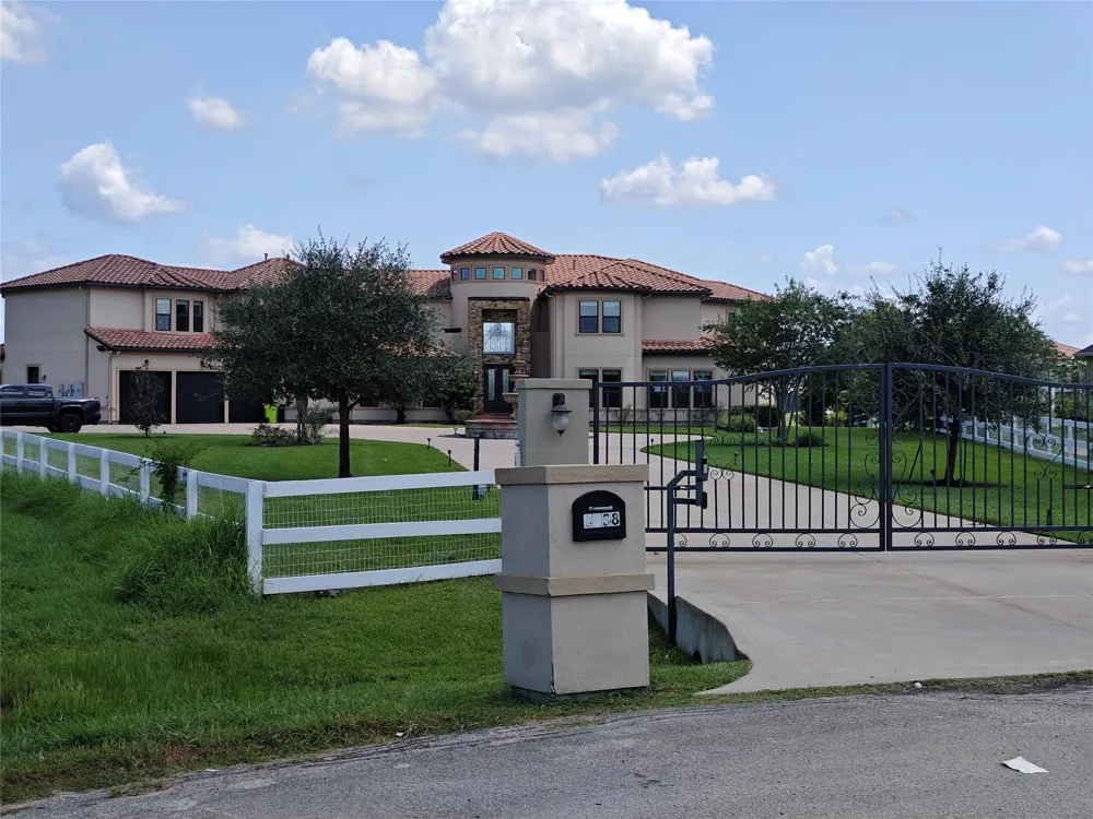 5938 Carolina Cove Drive Richmond, TX 77469
