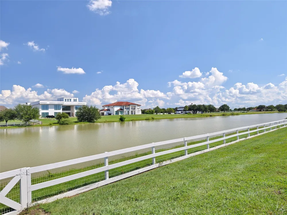 5938 Carolina Cove Drive Richmond, TX 77469