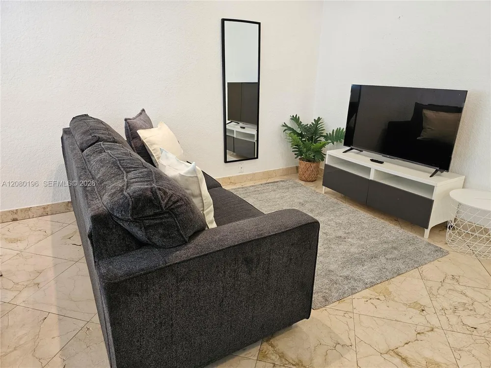 500 14th St #203 Miami Beach, FL 33139