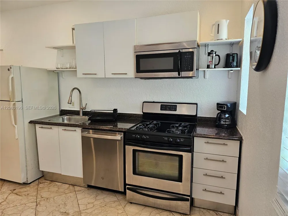 500 14th St #203 Miami Beach, FL 33139