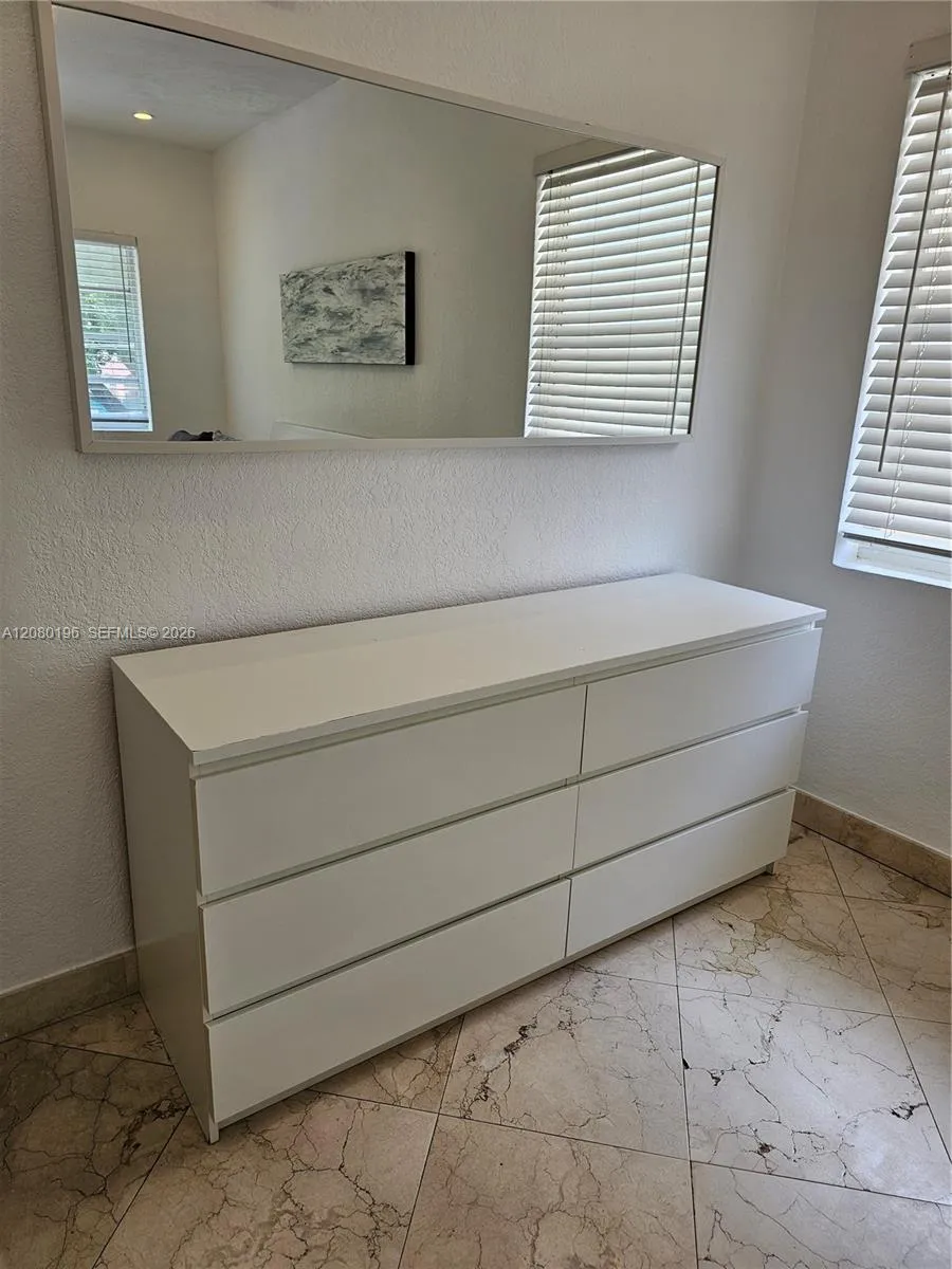 500 14th St #203 Miami Beach, FL 33139