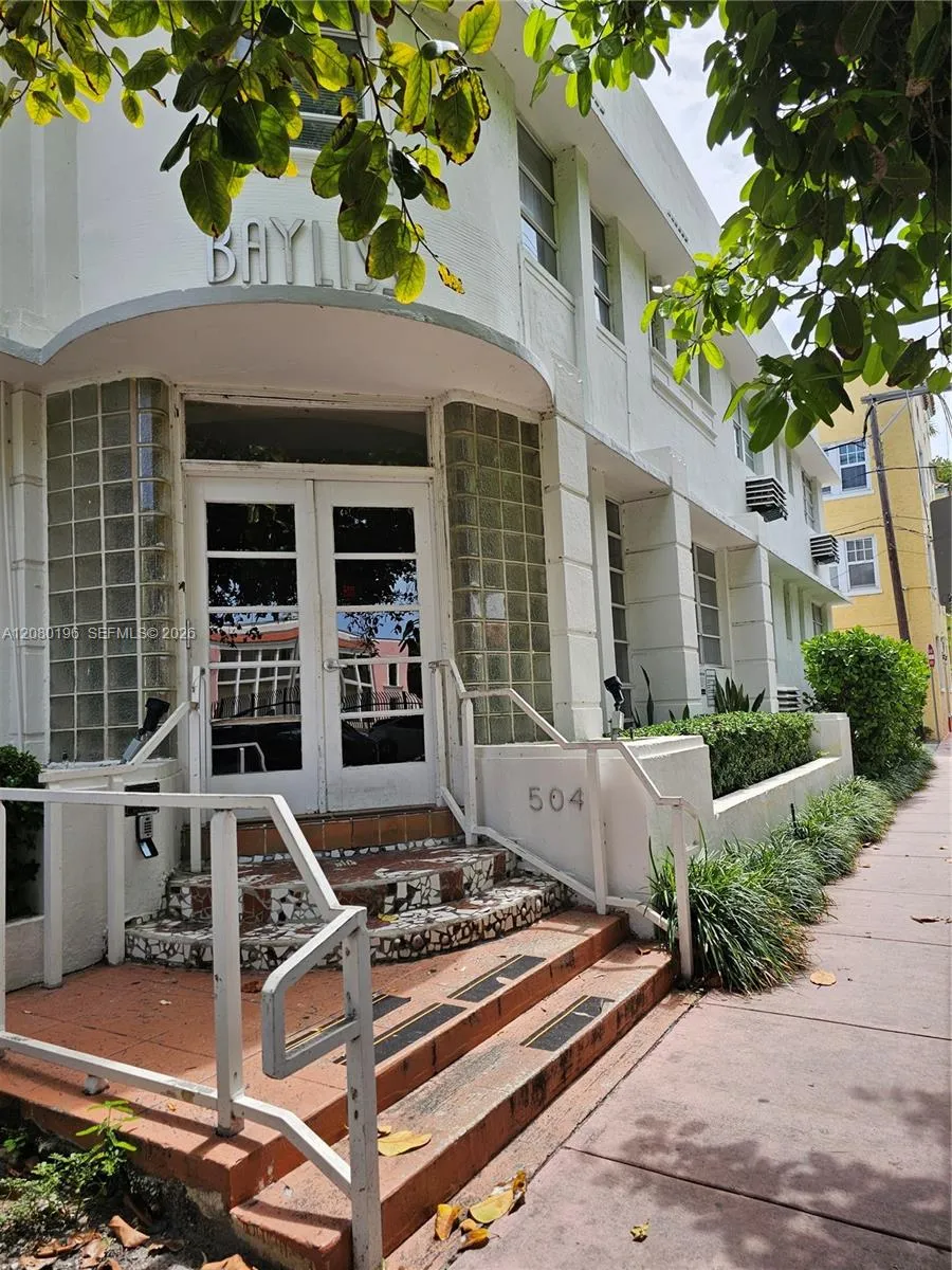 500 14th St #203 Miami Beach, FL 33139