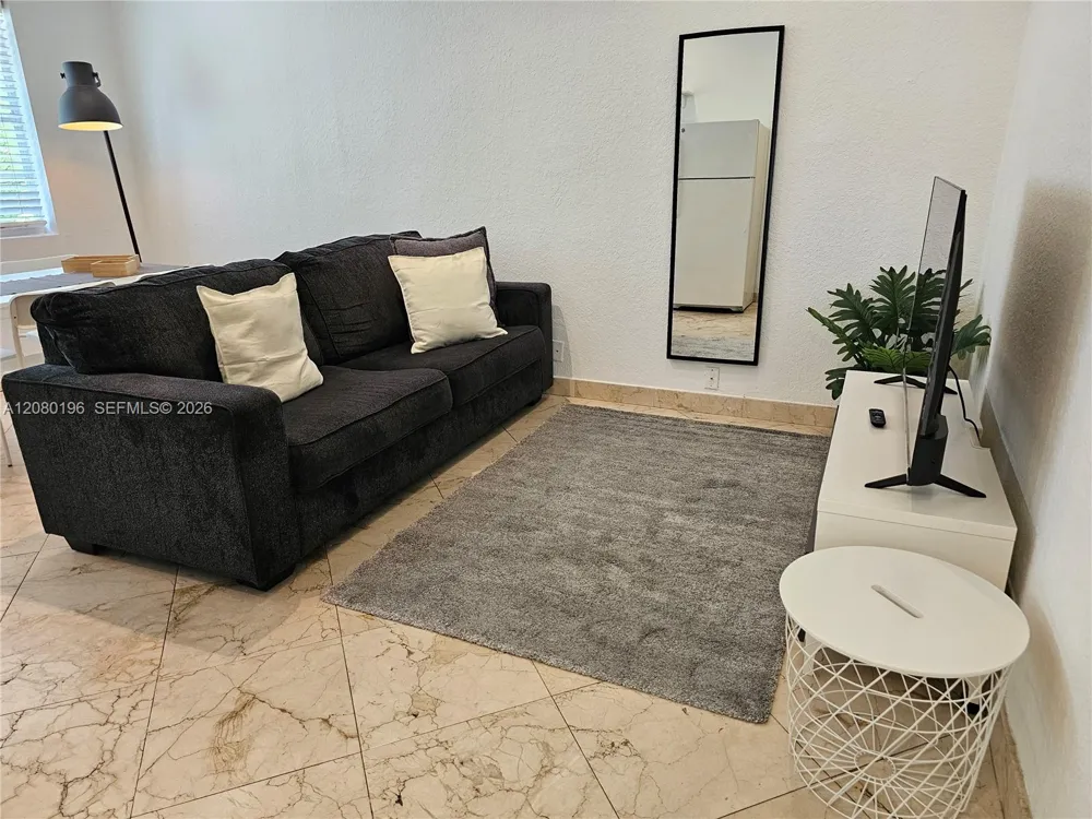 500 14th St #203 Miami Beach, FL 33139