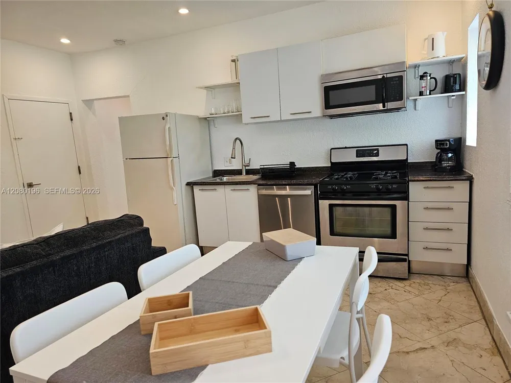 500 14th St #203 Miami Beach, FL 33139